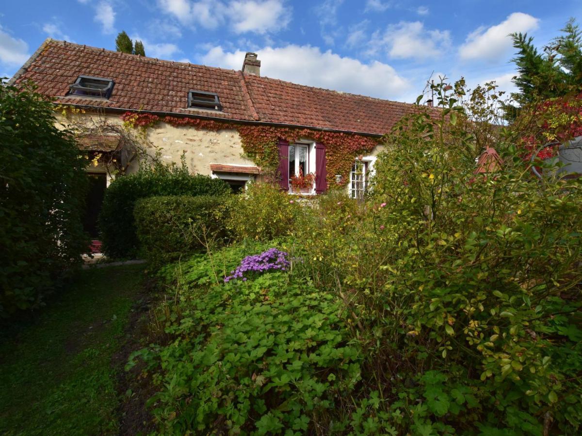 Charming Holiday Home Mezy-Moulins Exterior photo